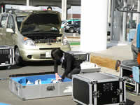 �f�����X�g���[�V�������i